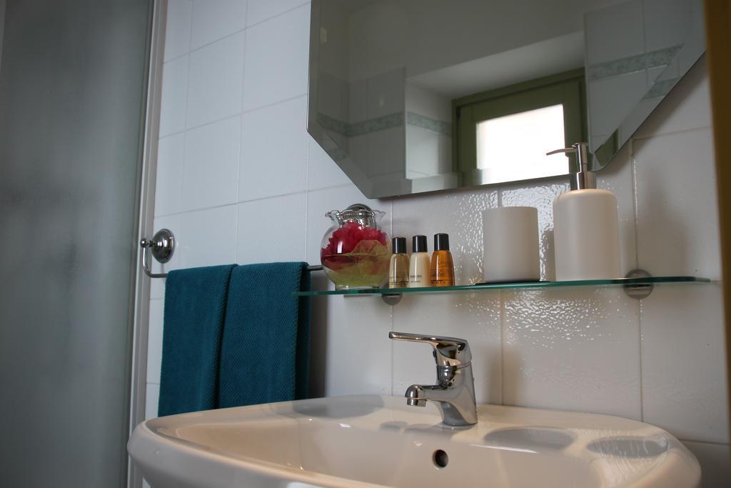 Easy Cosi Affittacamere Barolo Habitación foto